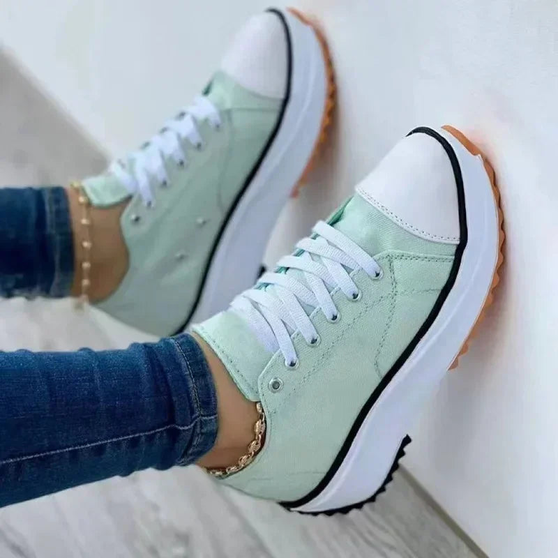 Flat sneakers with laces in various colors for Women