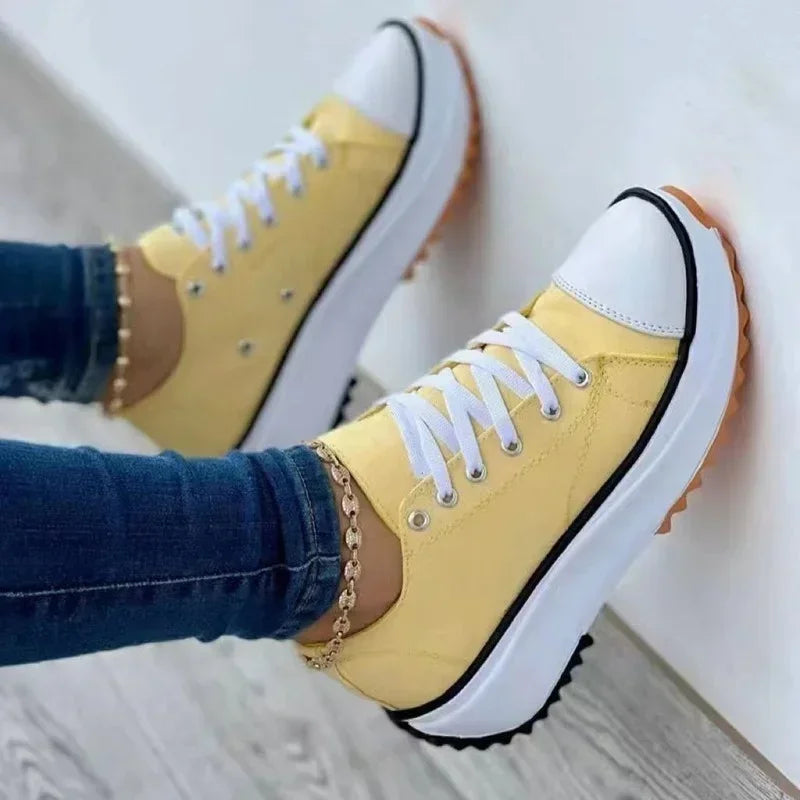 Flat sneakers with laces in various colors for Women