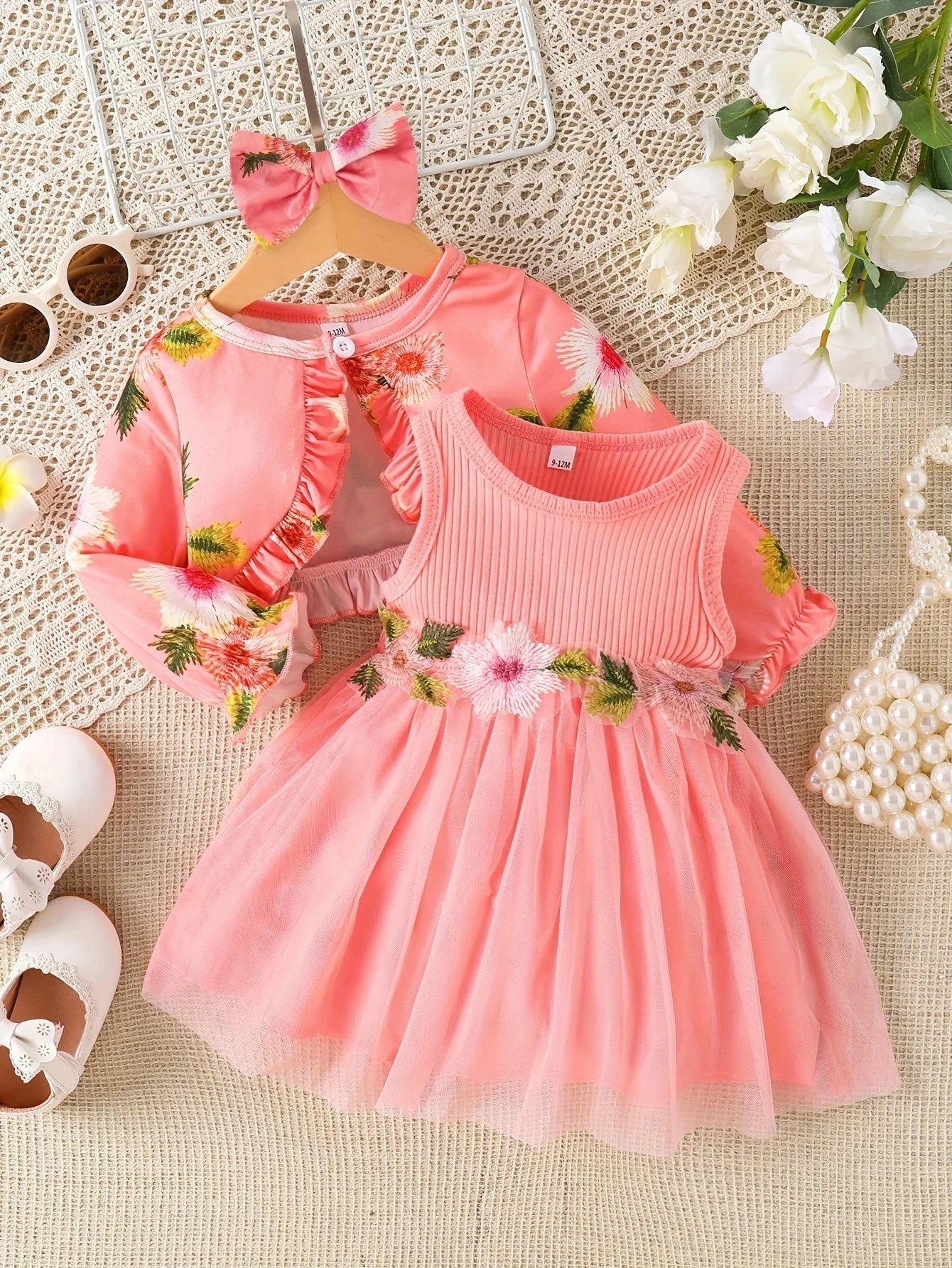 New Baby Girl Spring and Autumn Style Sleeveless Waist Flower Design Spliced Dress+Small Coat