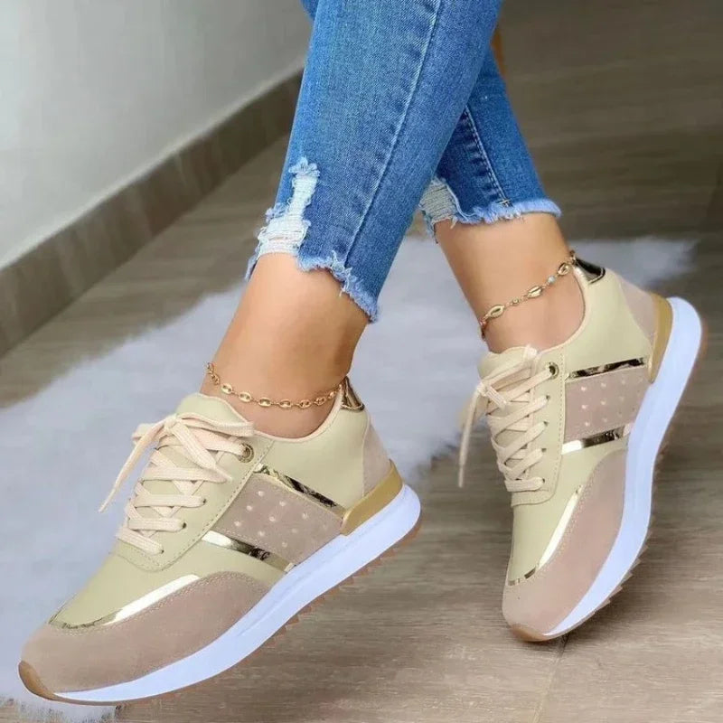 Casual sneakers with comfortable, breathable platform with laces.